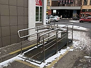 Пандус с перилами из нержавеющей стали Санкт-Петербург