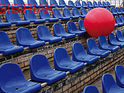 Покупаем сиденья стадионные пластиковые, кресла для трибуны Новосибирск