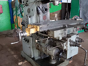 Широкоуниверсальный консольно-фрезерный станок 6Р82Ш Таганрог