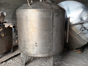 Емкость нержавеющая 1, 4 куб, с мешалкой и змеевиком Москва