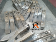 Зуб ковша кривой на ЭКГ-5 (1085.52.06) Курган