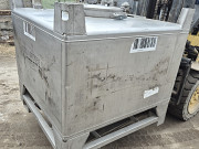 Емкость нерж 1000 л, с опорами под погрузчик Москва